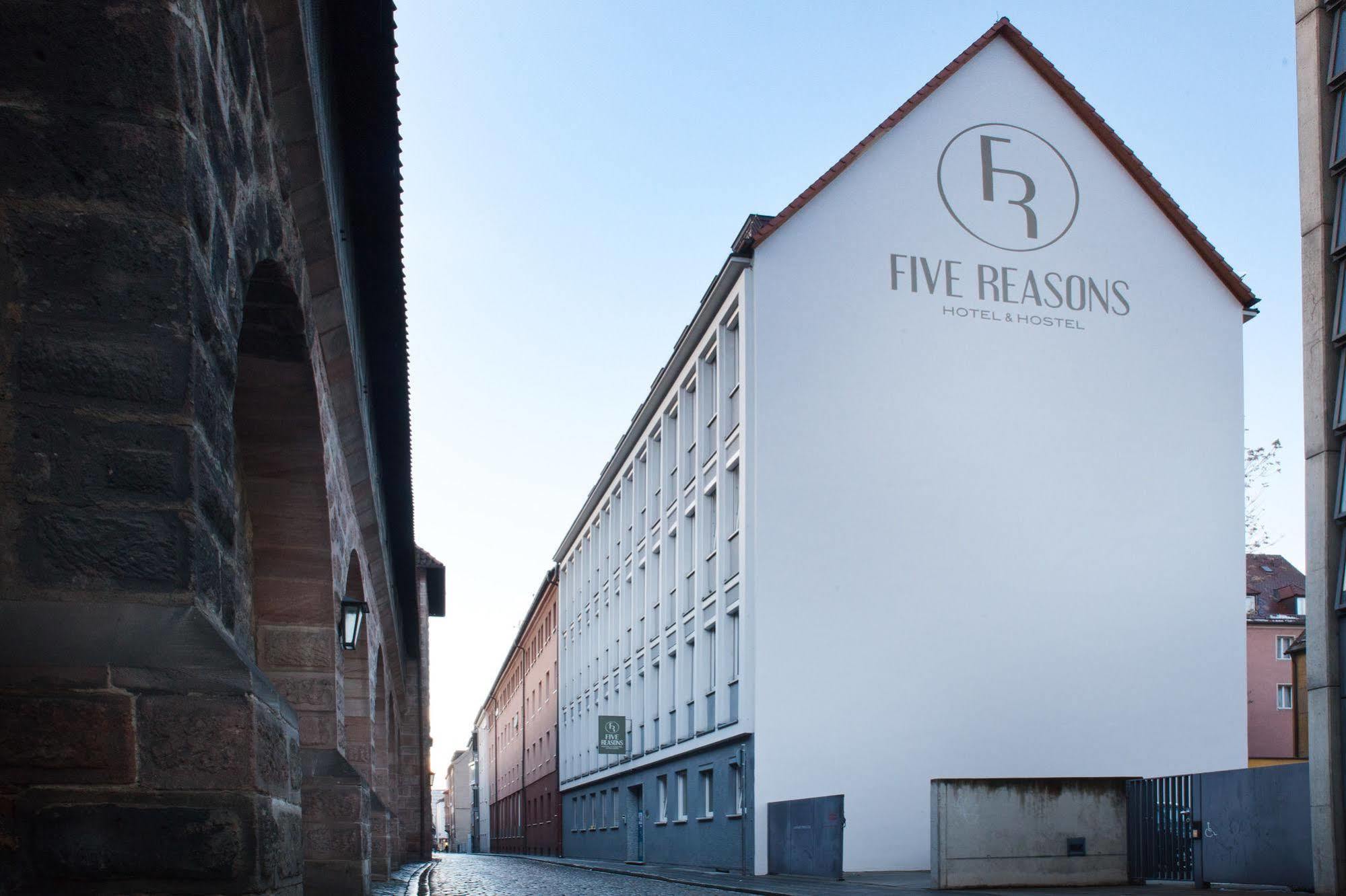 Five Reasons Hostel & Hotel Нюрнберг Екстериор снимка